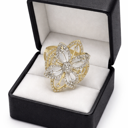 18K Gold Floral Diamond Ring – Elegant Flower Design (4.88g)