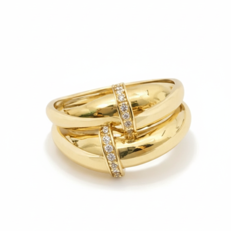 18K Elegant Gold Crossover Ring with Pavé Stones 3.20 G – Size 16.5 