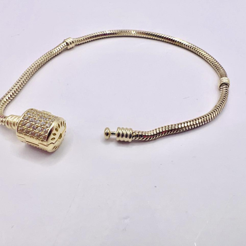 Kenzari Jewellery 14k Gold Charm Bracelet for women -7.73 Grams