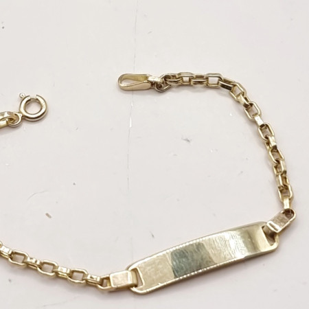 Kenzari Jewellery 14k Gold Nameplate Bracelet for Kids - 2.46 Grams