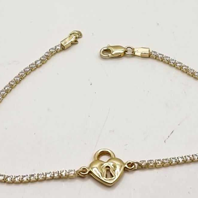 Kenzari Jewellery 14k Gold Heart Lock with white Cubic Zirconia Bracelet for Women -2.87 Grams
