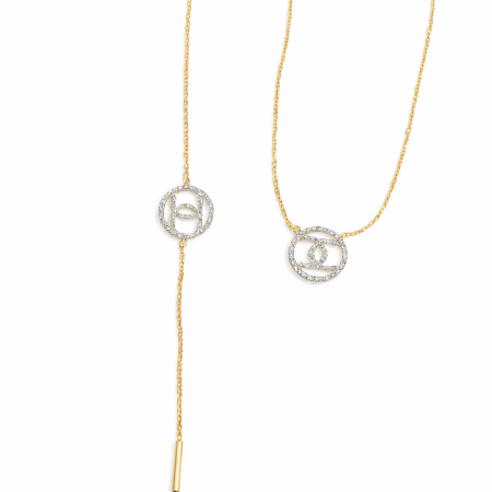 Luxury 18K Gold Crystal Circle Necklace – Minimalist Pendant Jewelry (3.59g)