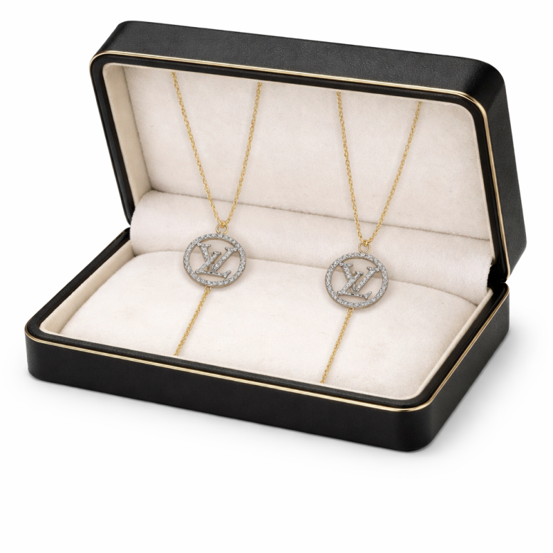 18K Gold Monogram Pendant Necklace – 3.67g Elegant Circle Pendant Jewelry