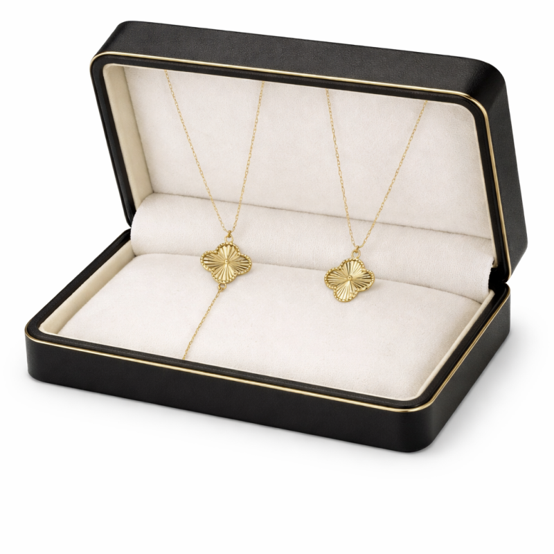 18K Gold Clover Pendant Necklace – 3.36g Elegant Dual Chain Gold Jewelry