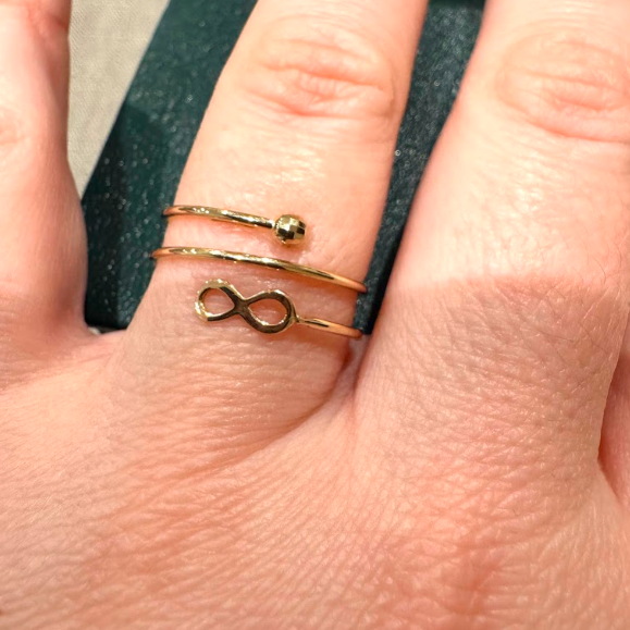 18K Gold Infinity Wrap Ring 1.2g – Size 19.5 Minimal Open Design Ring