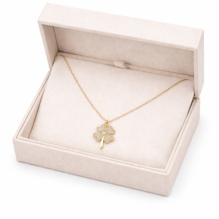 19k Gold Diamond Clover Necklace - 0.96 Grams