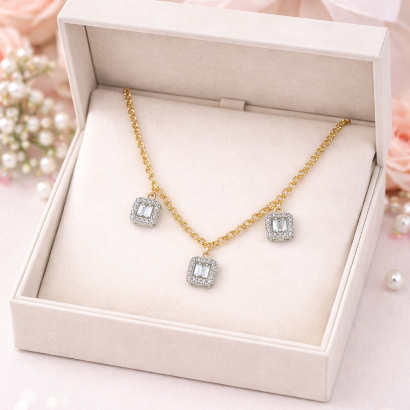 18k Gold Diamond Necklace - 3.65 Grams