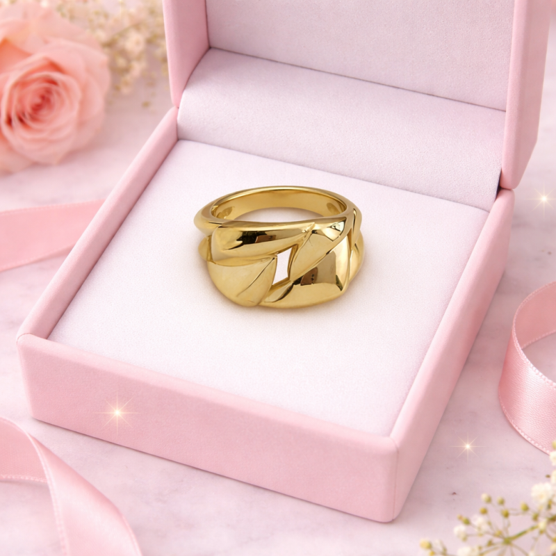 18K Gold Statement Ring – Modern Sculpted Design (5.73g)