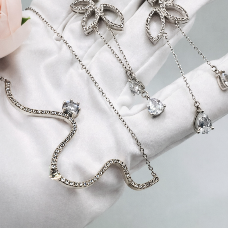 Elegant Silver Necklace and Earrings Set with Sparkling CZ Stones – 34 cm Necklace + 5.5 cm Earrings