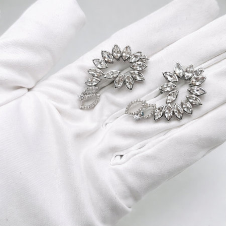 Luxury Crystal Floral Stud Earrings 11.67g – 3.9cm Elegant Statement Jewelry for Women