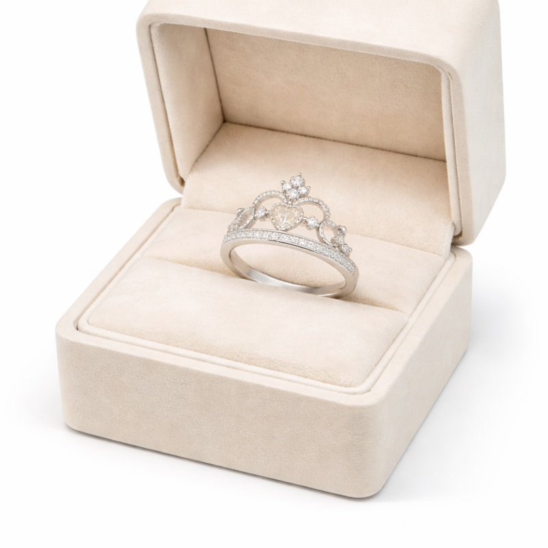 Silver Ring 2.83g - Crown Design with Cubic Zirconia